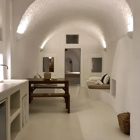 Sunny Imerovigli (Santorini)