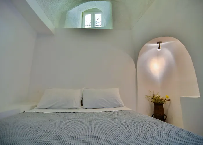 Sunny Hotel Imerovigli (Santorini)