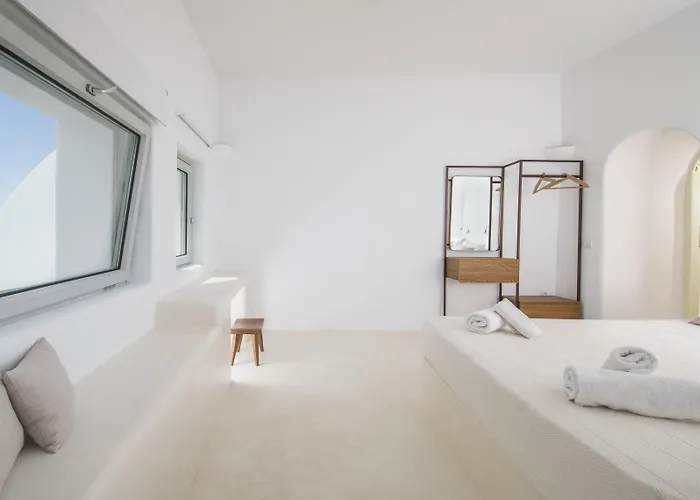 Sunny Hotel Imerovigli (Santorini)