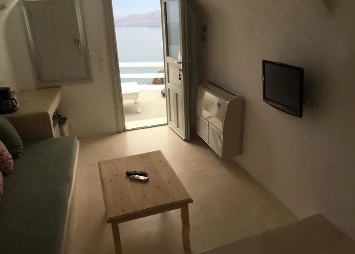 Sunny Imerovigli (Santorini)