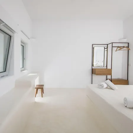 Sunny Hotel Imerovigli (Santorini)